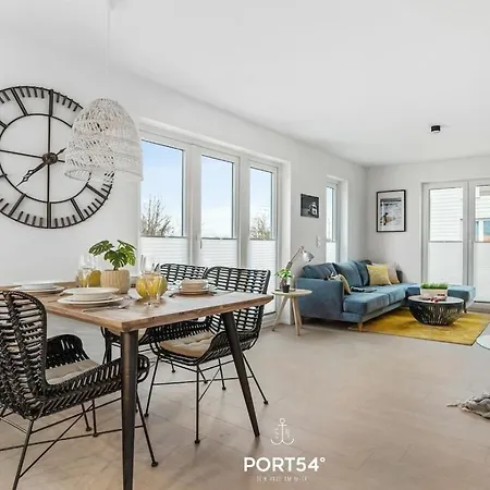 Peppers Apartment,