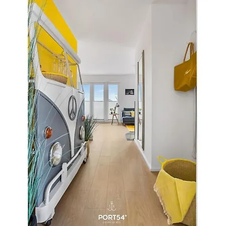 בית נופש Peppers Apartment, *